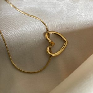 img_4546 Golden heart knot necklace